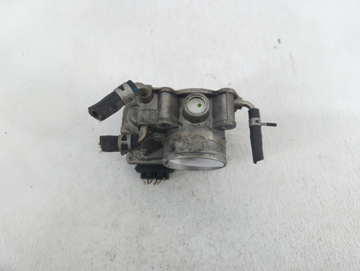 2004-2006 Toyota Solara Throttle Body P/N:22030-0H021 Fits Fits 2004 2005 2006 2007 OEM Used Auto Parts - Oemusedautoparts1.
