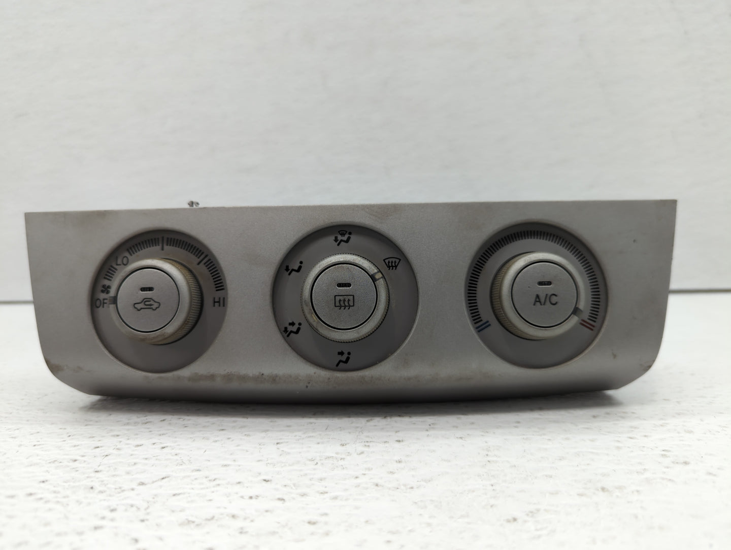 2004-2006 Toyota Solara Climate Control Module Temperature AC/Heater Replacement P/N:55902-AA011 55902-AA010 Fits OEM Used A