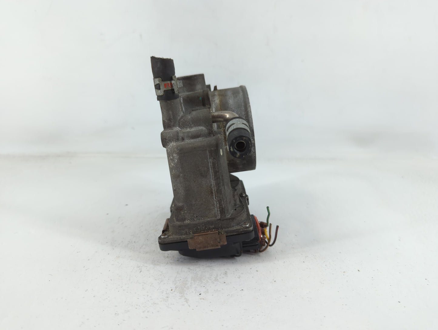 2004-2008 Toyota Solara Throttle Body P/N:22030-0A020 Fits Fits 2003 2004 2005 2006 2007 2008 2009 2010 OEM Used Auto Parts 
