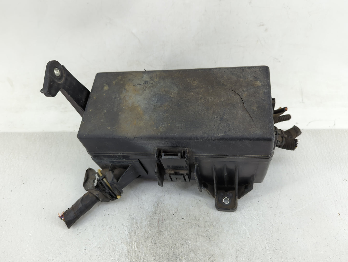2005-2011 Toyota Tacoma Fusebox Fuse Box Panel Relay Module P/N:TMB-36 Fits Fits 2005 2006 2007 2008 2009 2010 2011 OEM Used