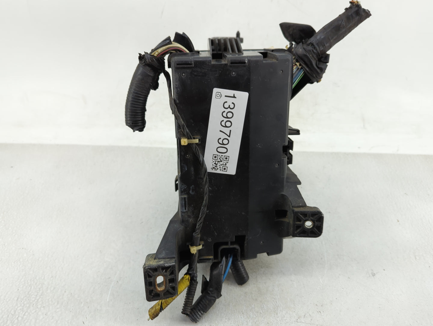 2005-2011 Toyota Tacoma Fusebox Fuse Box Panel Relay Module P/N:TMB-36 Fits Fits 2005 2006 2007 2008 2009 2010 2011 OEM Used
