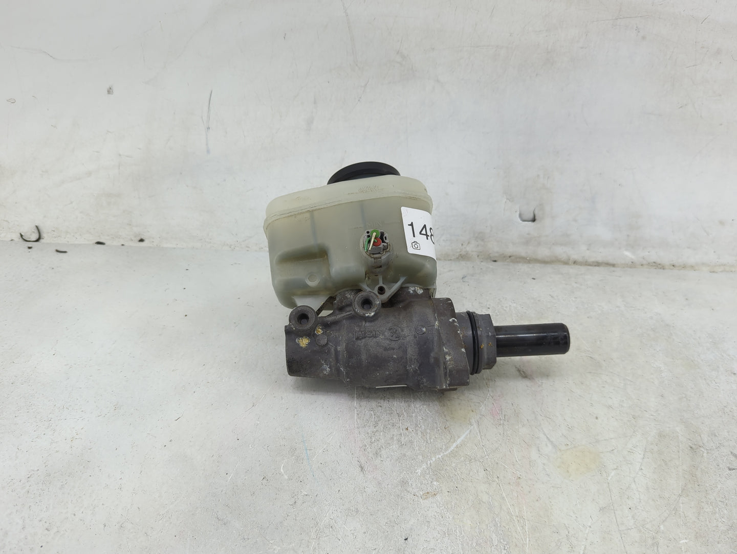 2005-2008 Toyota Tacoma Brake Master Cylinder - Oemusedautoparts1.com