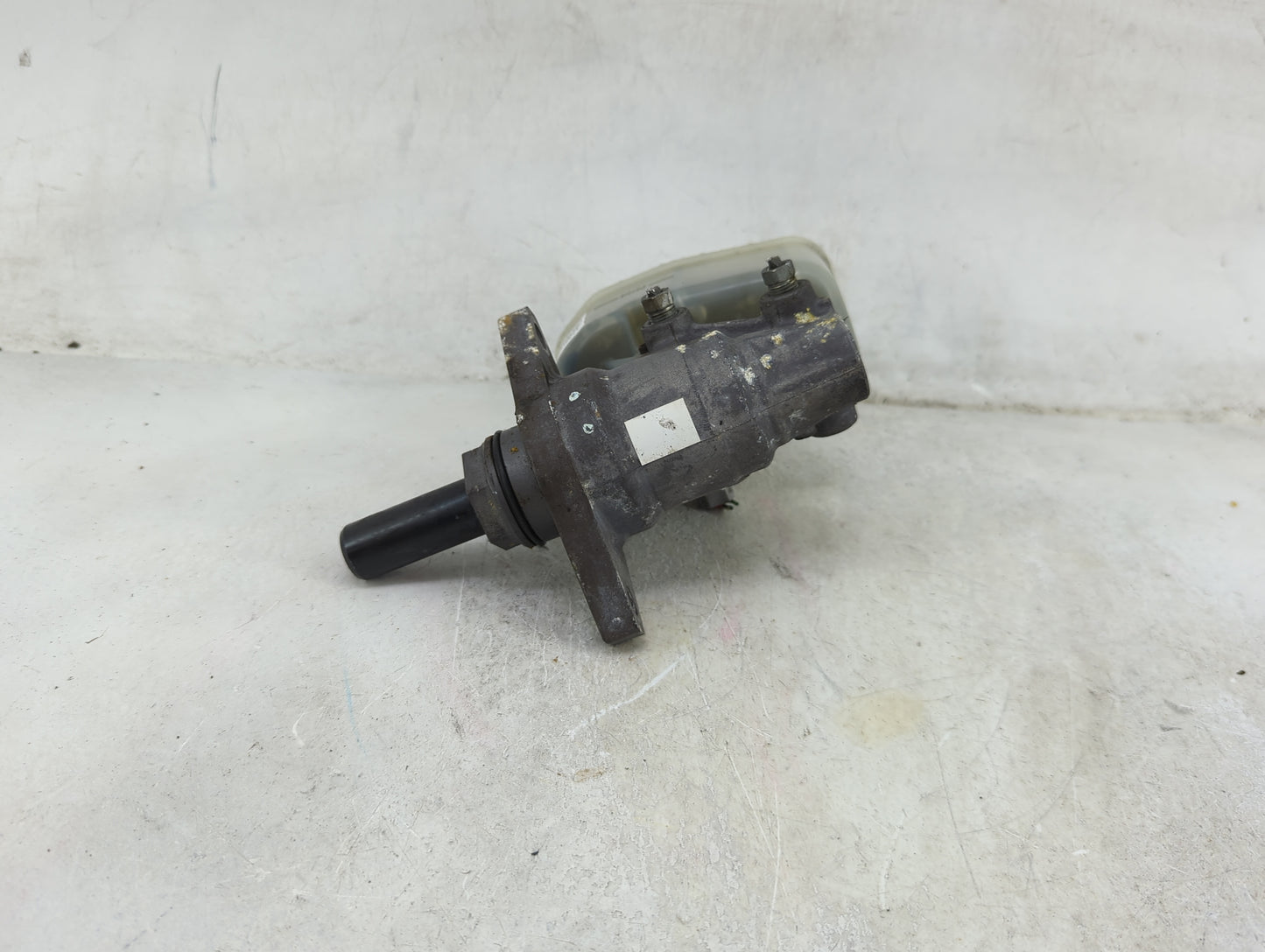 2005-2008 Toyota Tacoma Brake Master Cylinder - Oemusedautoparts1.com
