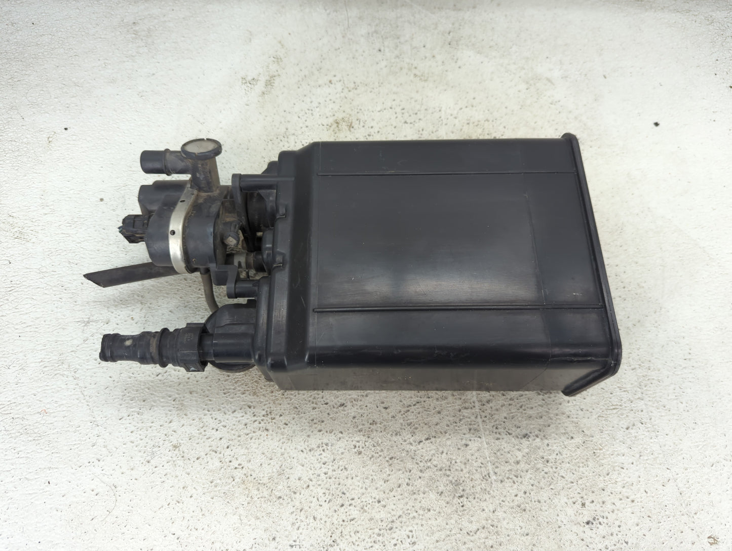 2005 Toyota Tundra Fuel Vapor Charcoal Canister - Oemusedautoparts1.com