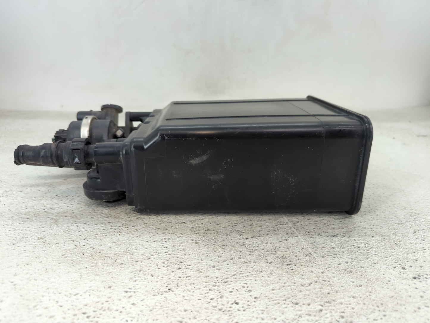 2005 Toyota Tundra Fuel Vapor Charcoal Canister - Oemusedautoparts1.com