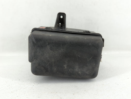 2005-2006 Toyota Tundra Fusebox Fuse Box Panel Relay Module P/N:82121-0C370 Fits Fits 2005 2006 OEM Used Auto Parts - Oemuse