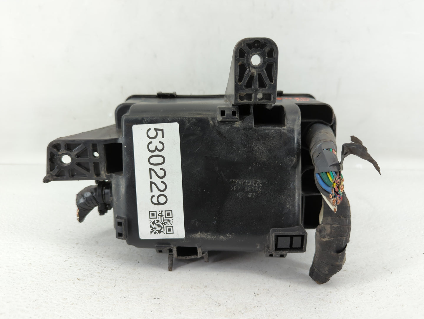 2005-2006 Toyota Tundra Fusebox Fuse Box Panel Relay Module P/N:82121-0C370 Fits Fits 2005 2006 OEM Used Auto Parts - Oemuse