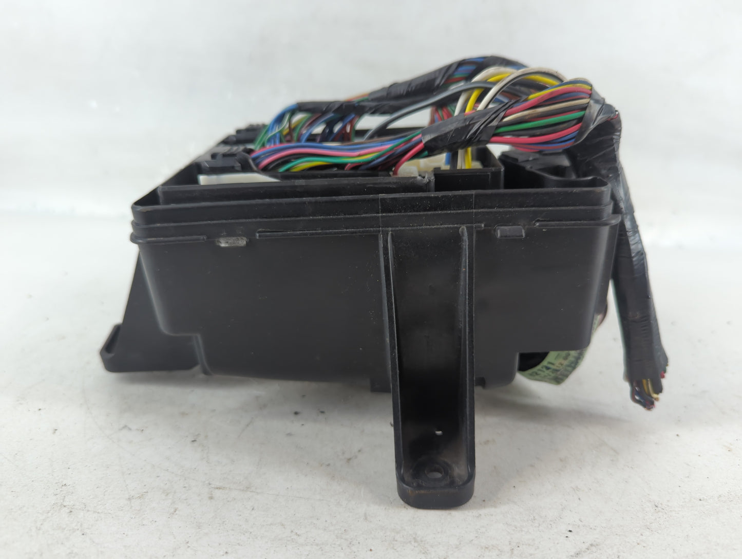 2005-2006 Toyota Tundra Fusebox Fuse Box Panel Relay Module Fits Fits 2005 2006 OEM Used Auto Parts - Oemusedautoparts1.com