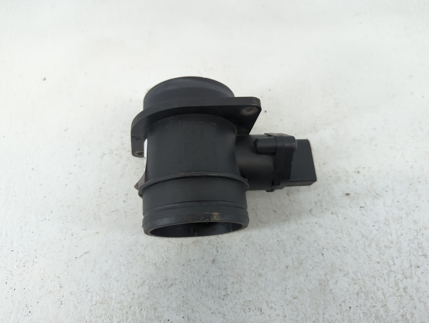 2001-2005 Volkswagen Beetle Mass Air Flow Meter Maf - Oemusedautoparts1.com