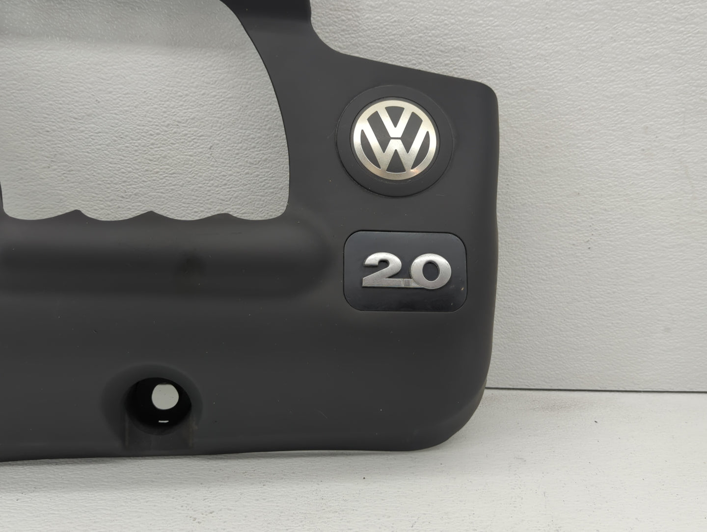 2005 Volkswagen Golf Engine Cover - Oemusedautoparts1.com