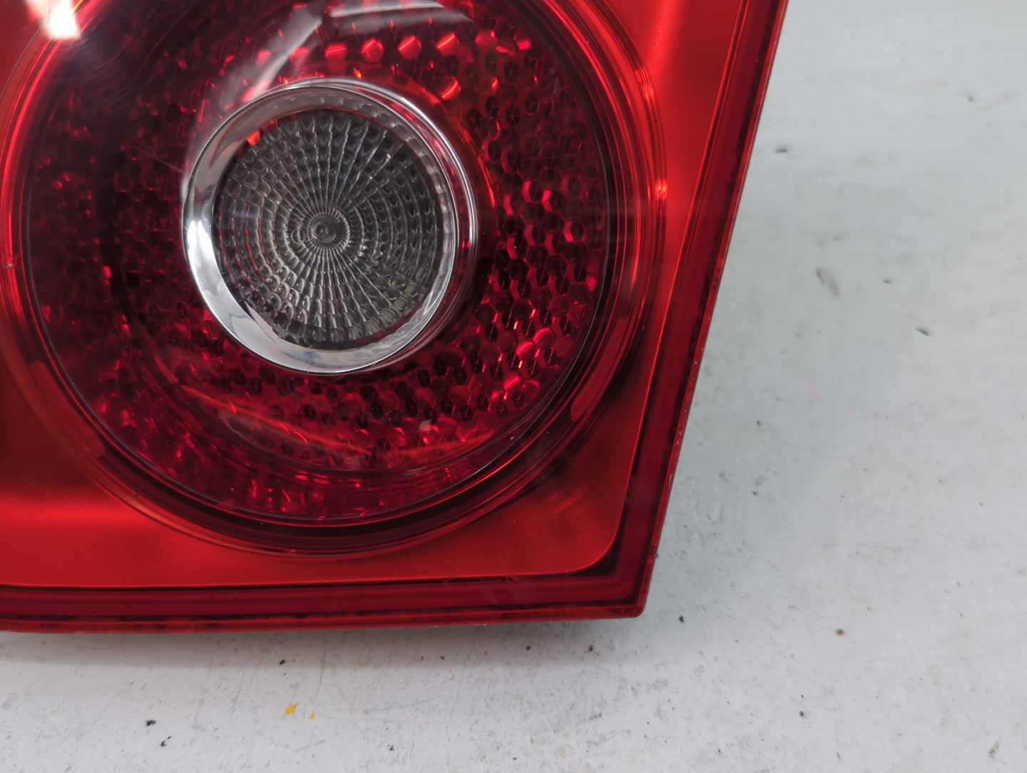 2005-2007 Volkswagen Jetta Tail Light Assembly Passenger Right OEM P/N:1K5 945 094 J 224 892 Fits Fits 2005 2006 2007 OEM Us