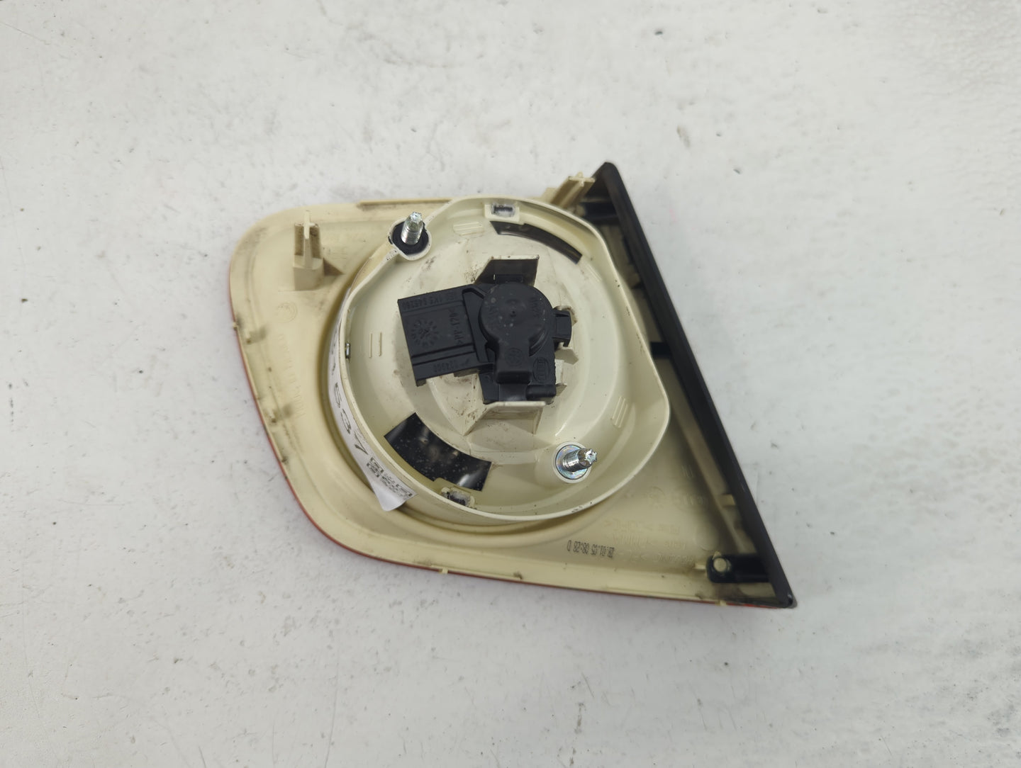 2005-2007 Volkswagen Jetta Tail Light Assembly Passenger Right OEM P/N:1K5 945 094 J 224 892 Fits Fits 2005 2006 2007 OEM Us