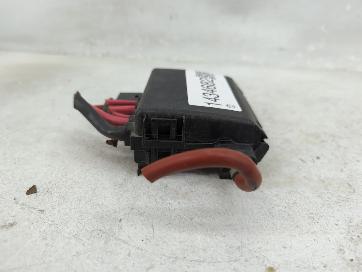 2005-2006 Volkswagen Jetta Fusebox Fuse Box Panel Relay Module Fits Fits 2005 2006 2007 OEM Used Auto Parts - Oemusedautopar