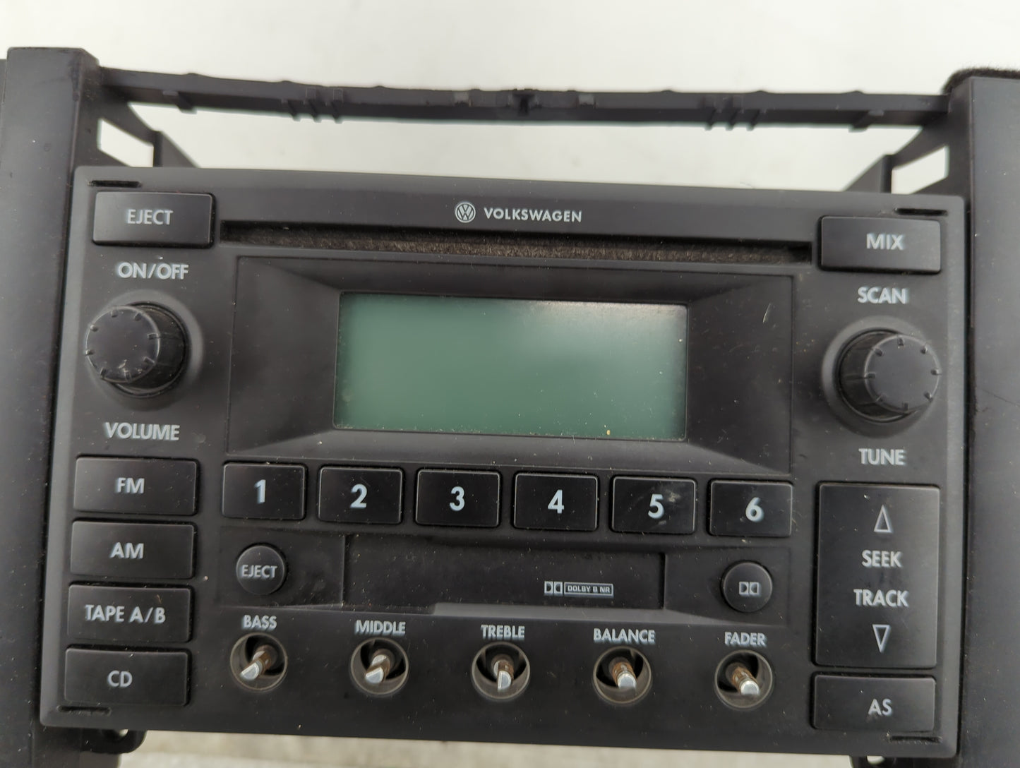 1999-2005 Volkswagen Jetta Radio AM FM Cd Player Receiver Replacement Fits Fits 1998 1999 2000 2001 2002 2003 2005 OEM Used 
