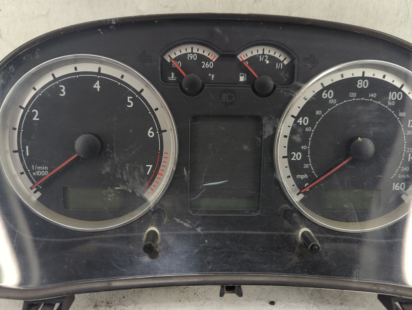 2004-2005 Volkswagen Jetta Instrument Cluster Speedometer Gauges P/N:V004-805031787 1J5920956K Fits Fits 2004 2005 OEM Used 