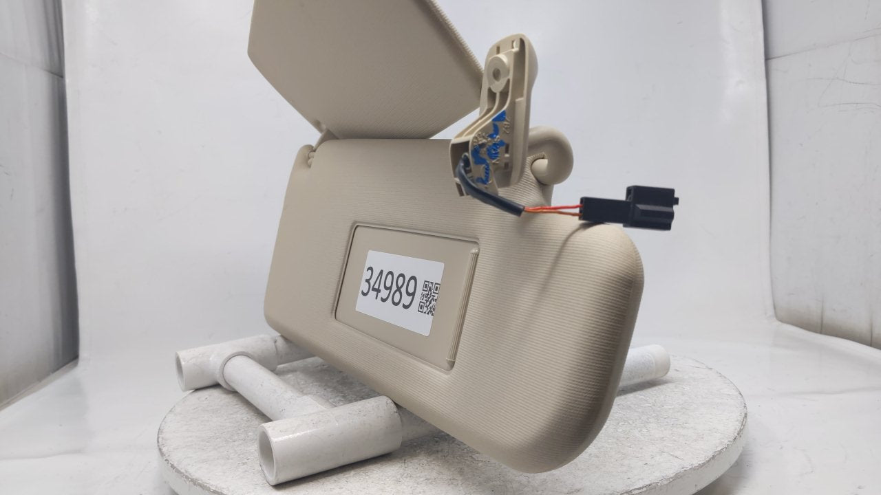 2005 Volkswagen Jetta Sun Visor Shade Replacement Passenger Right Mirror Fits OEM Used Auto Parts - Oemusedautoparts1.com