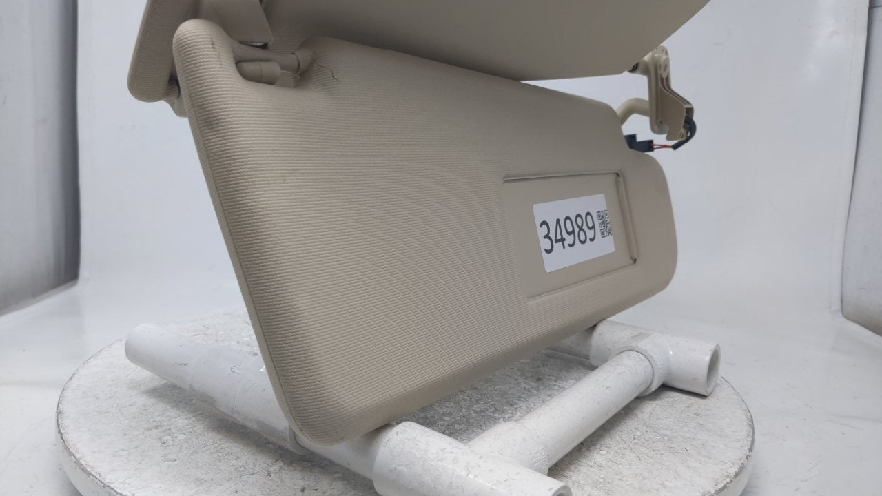 2005 Volkswagen Jetta Sun Visor Shade Replacement Passenger Right Mirror Fits OEM Used Auto Parts - Oemusedautoparts1.com
