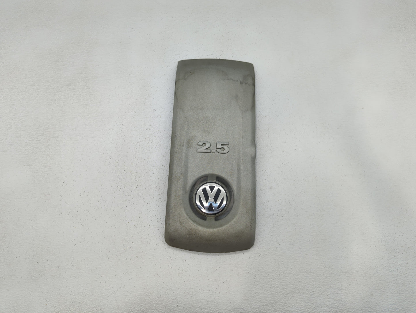 2005 Volkswagen Jetta Engine Cover - Oemusedautoparts1.com