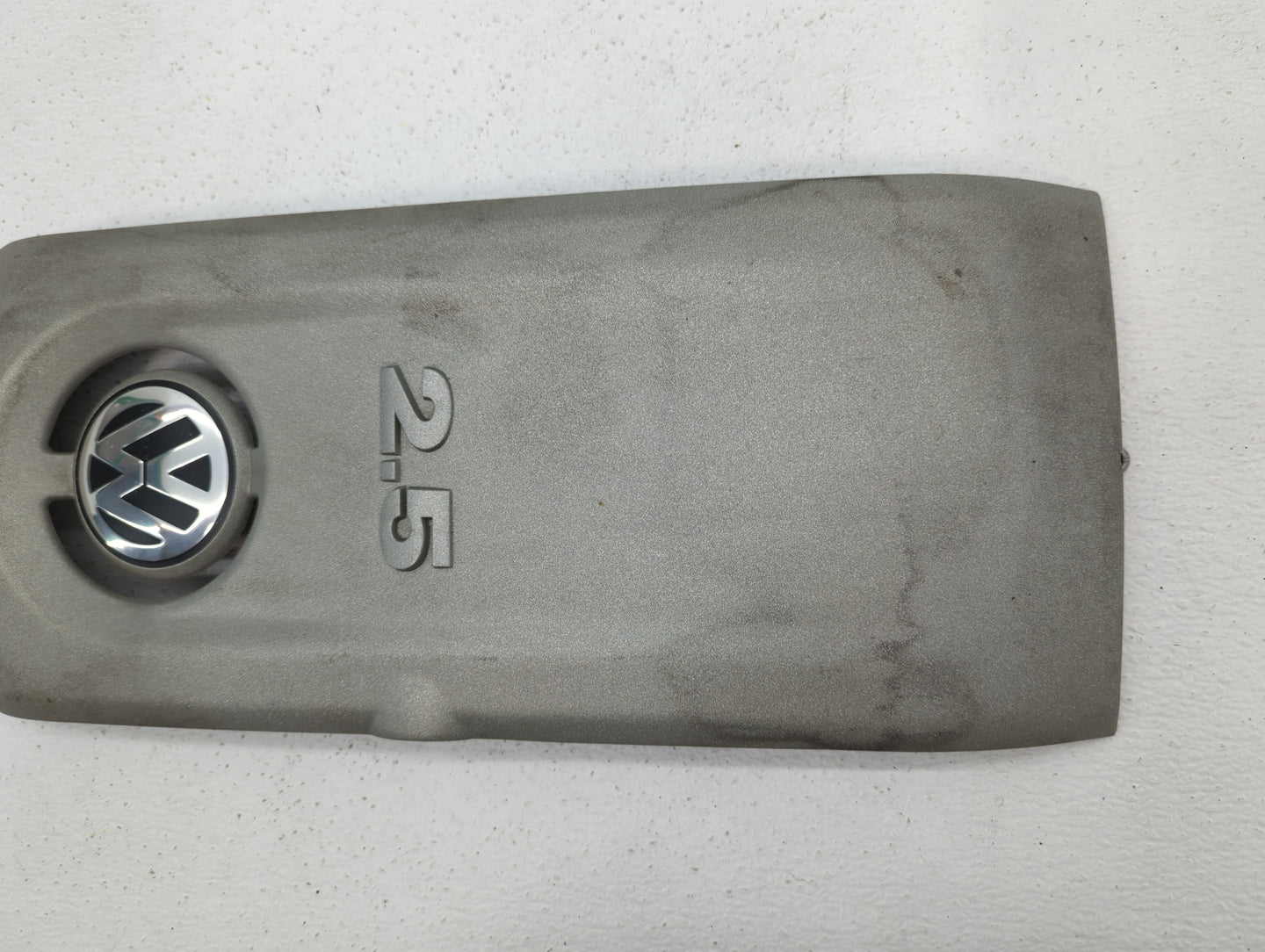 2005 Volkswagen Jetta Engine Cover - Oemusedautoparts1.com