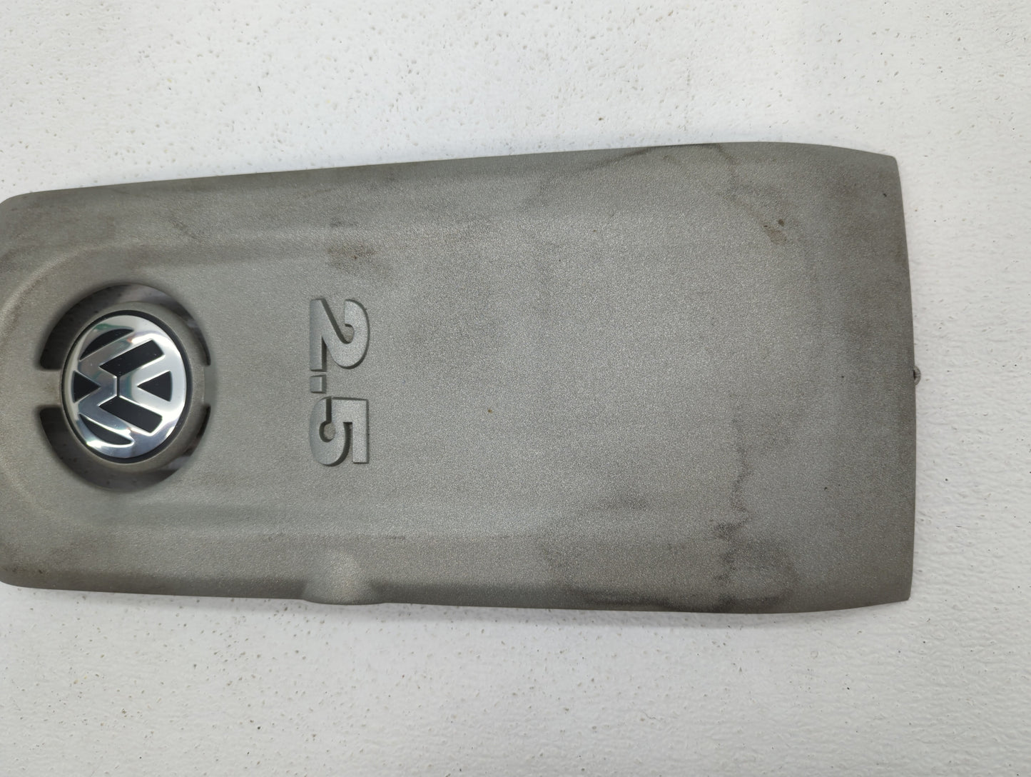 2005 Volkswagen Jetta Engine Cover - Oemusedautoparts1.com