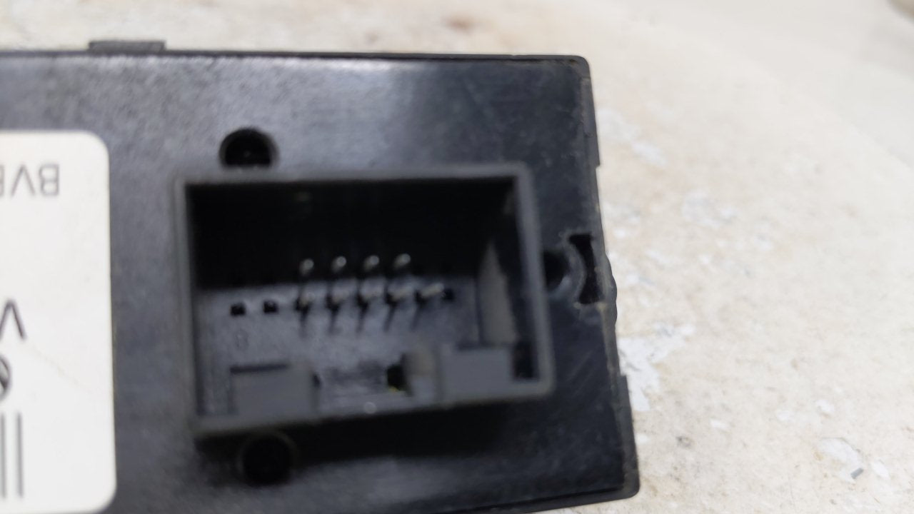 2005 Volkswagen Jetta Master Power Window Switch Replacement Driver Side Left P/N:1J4 959 857B Fits OEM Used Auto Parts - Oe