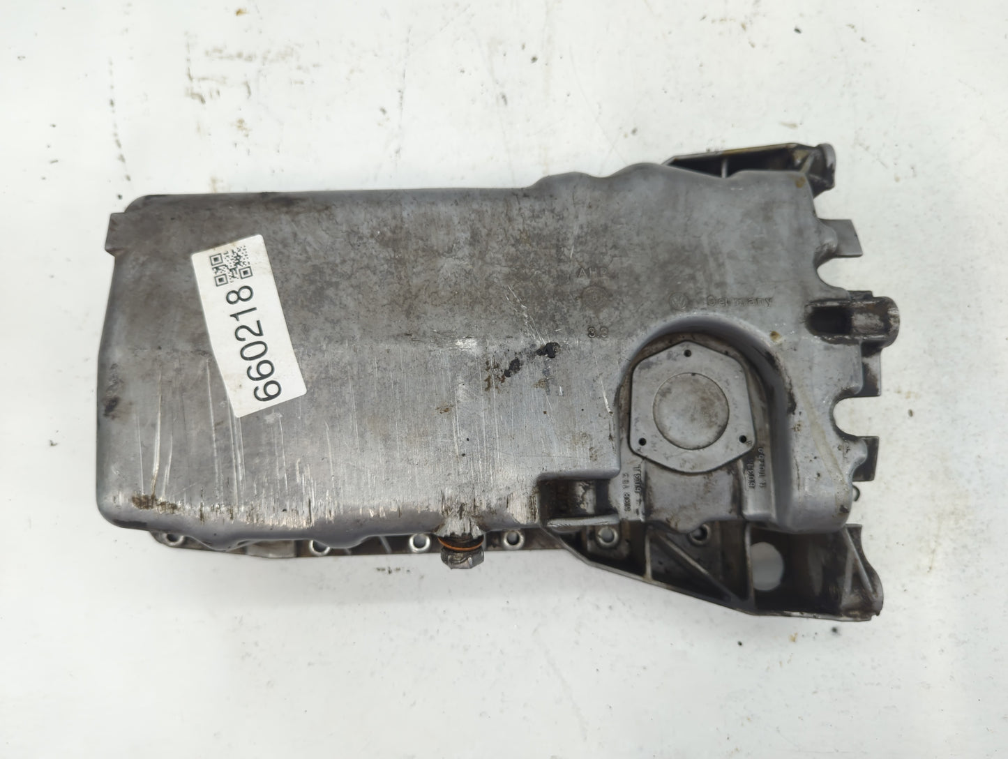 2005 Volkswagen Jetta Throttle Body P/N:038 103 Fits OEM Used Auto Parts - Oemusedautoparts1.com