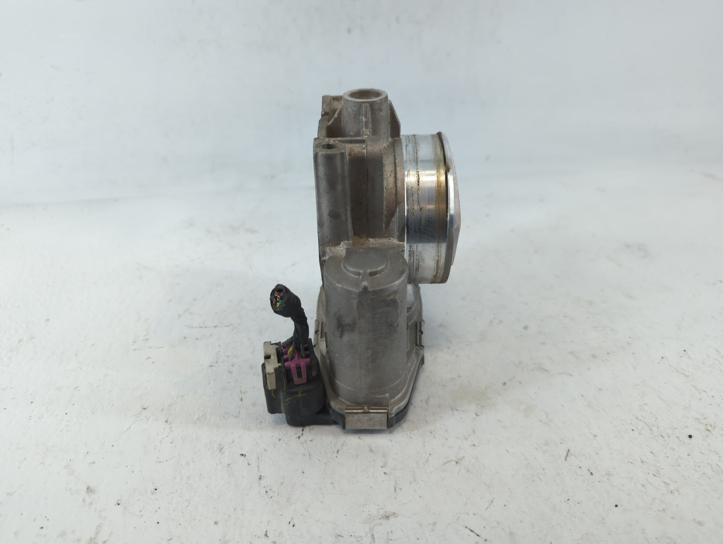 2005-2006 Volkswagen Jetta Throttle Body P/N:994AA6659C Fits Fits 2005 2006 OEM Used Auto Parts - Oemusedautoparts1.com