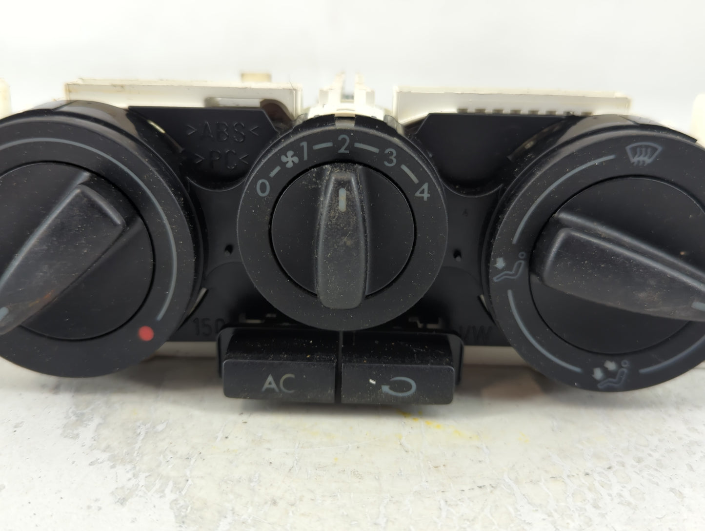 1999-2011 Volkswagen Jetta Climate Control Module Temperature AC/Heater Replacement P/N:1J0 820 045 F Fits OEM Used Auto Par