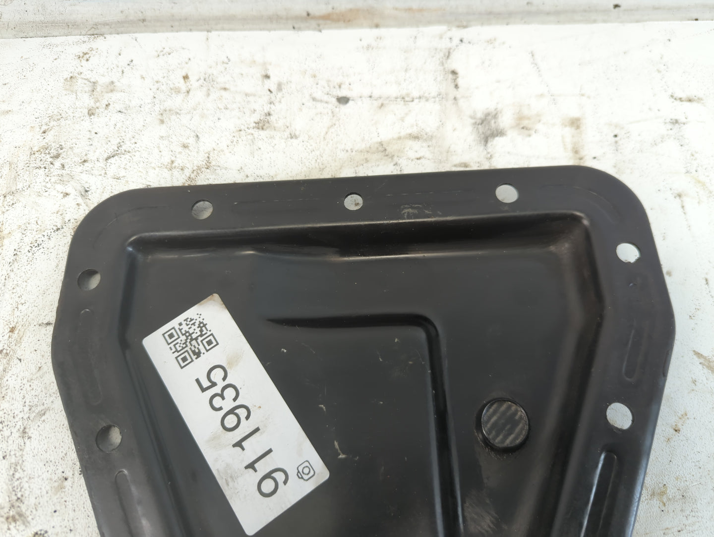 2004-2005 Volkswagen Jetta Engine Oil Pan Fits Fits 2004 2005 OEM Used Auto Parts - Oemusedautoparts1.com