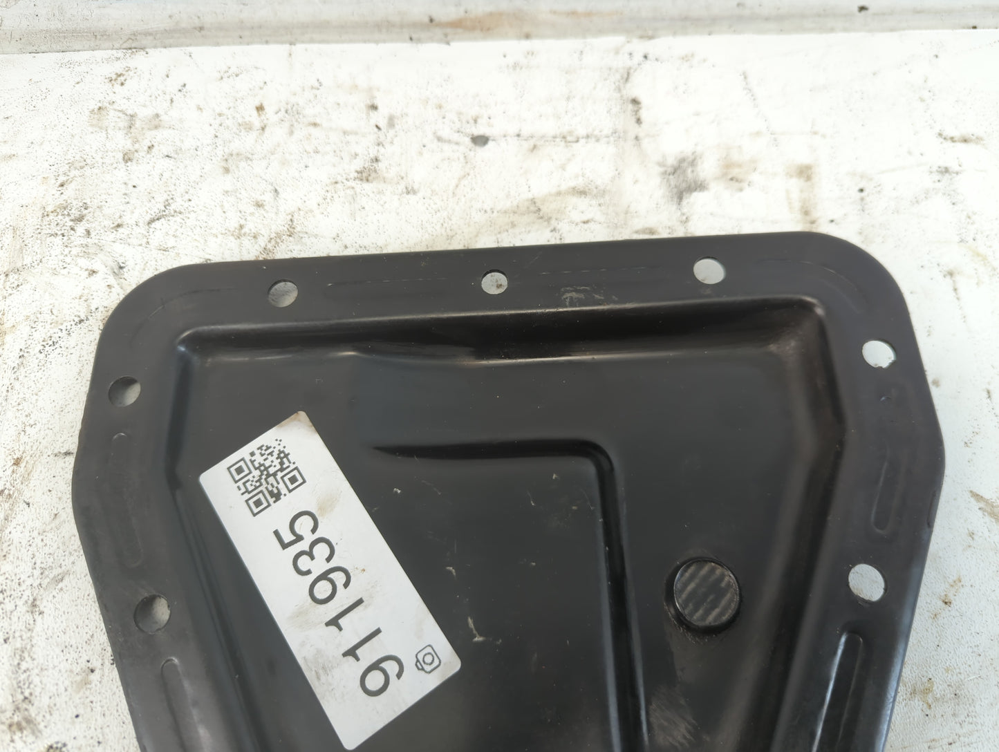2004-2005 Volkswagen Jetta Engine Oil Pan Fits Fits 2004 2005 OEM Used Auto Parts - Oemusedautoparts1.com