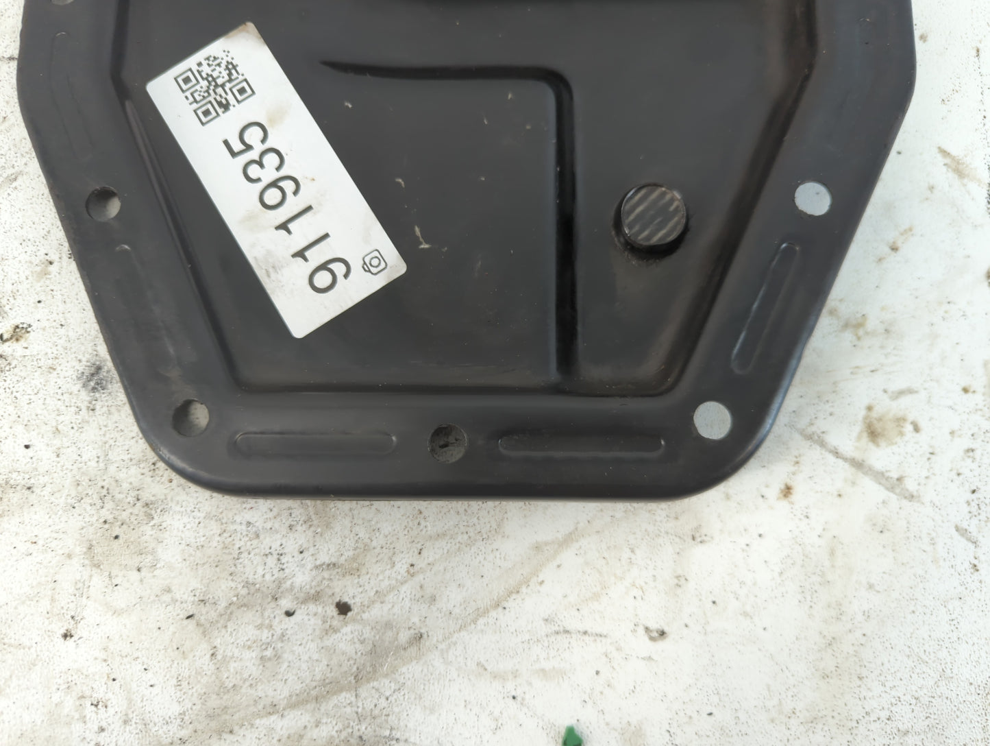 2004-2005 Volkswagen Jetta Engine Oil Pan Fits Fits 2004 2005 OEM Used Auto Parts - Oemusedautoparts1.com