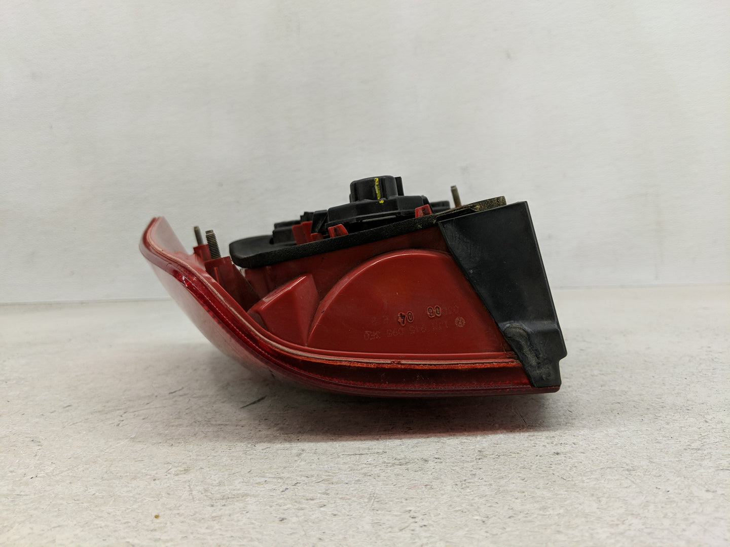 2005 Volkswagen Jetta Tail Light Assembly Driver Left OEM Fits Fits 2004 2007 OEM Used Auto Parts - Oemusedautoparts1.com