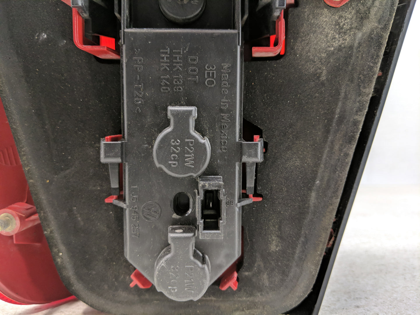 2005 Volkswagen Jetta Tail Light Assembly Driver Left OEM Fits Fits 2004 2007 OEM Used Auto Parts - Oemusedautoparts1.com