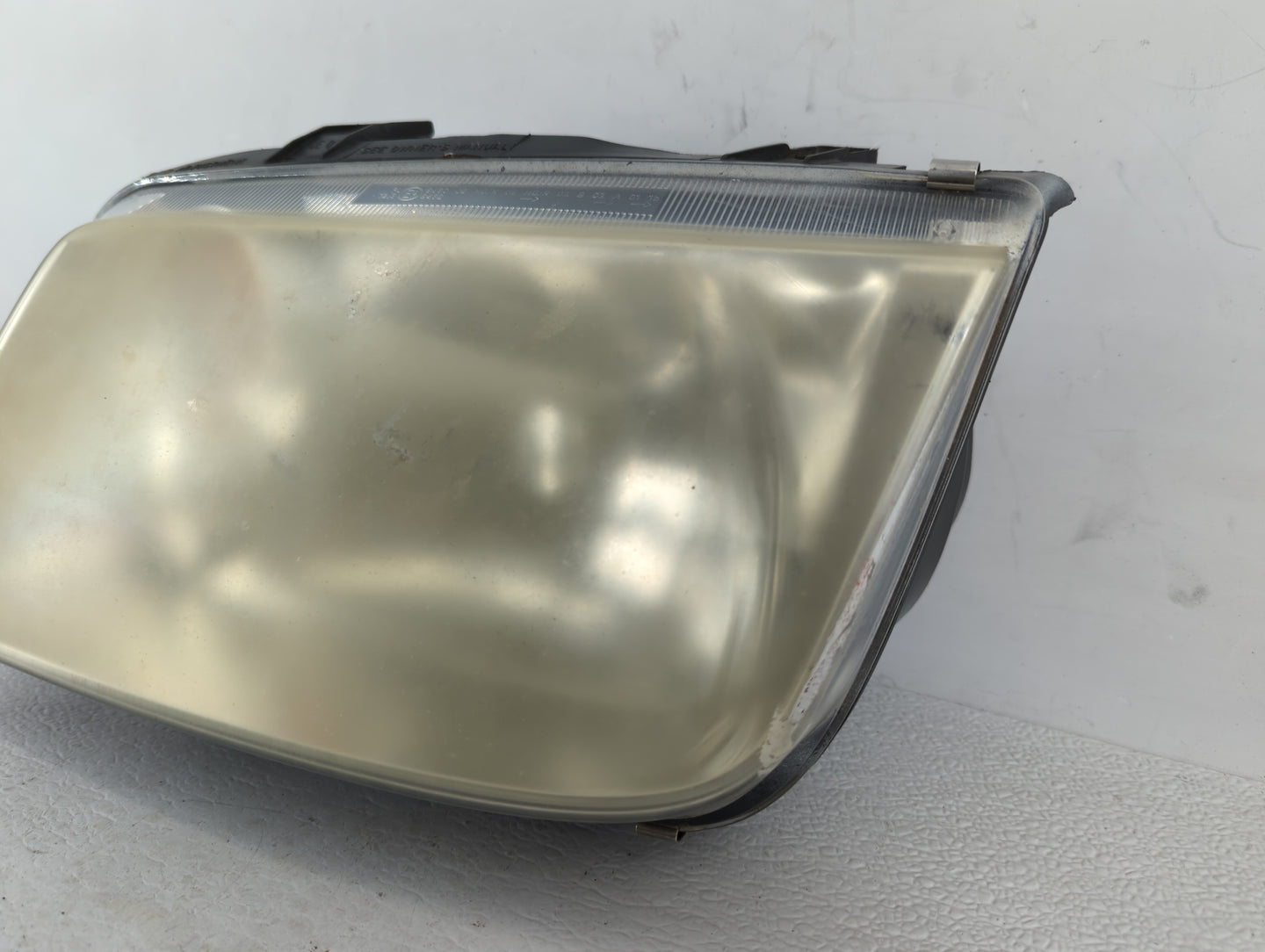2002-2006 Volkswagen Jetta Driver Left Oem Head Light Headlight Lamp - Oemusedautoparts1.com