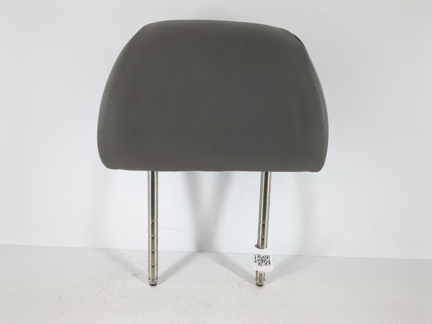 2000-2005 Volkswagen Passat Headrest Head Rest Rear Center Seat Fits Fits 2000 2001 2002 2003 2004 2005 OEM Used Auto Parts 