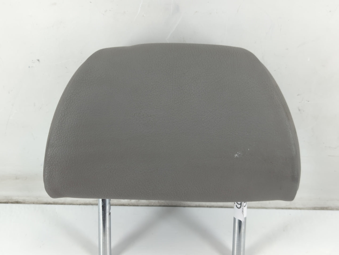 2000-2005 Volkswagen Passat Headrest Head Rest Front Driver Passenger Seat Fits Fits 2000 2001 2002 2003 2004 2005 OEM Used 