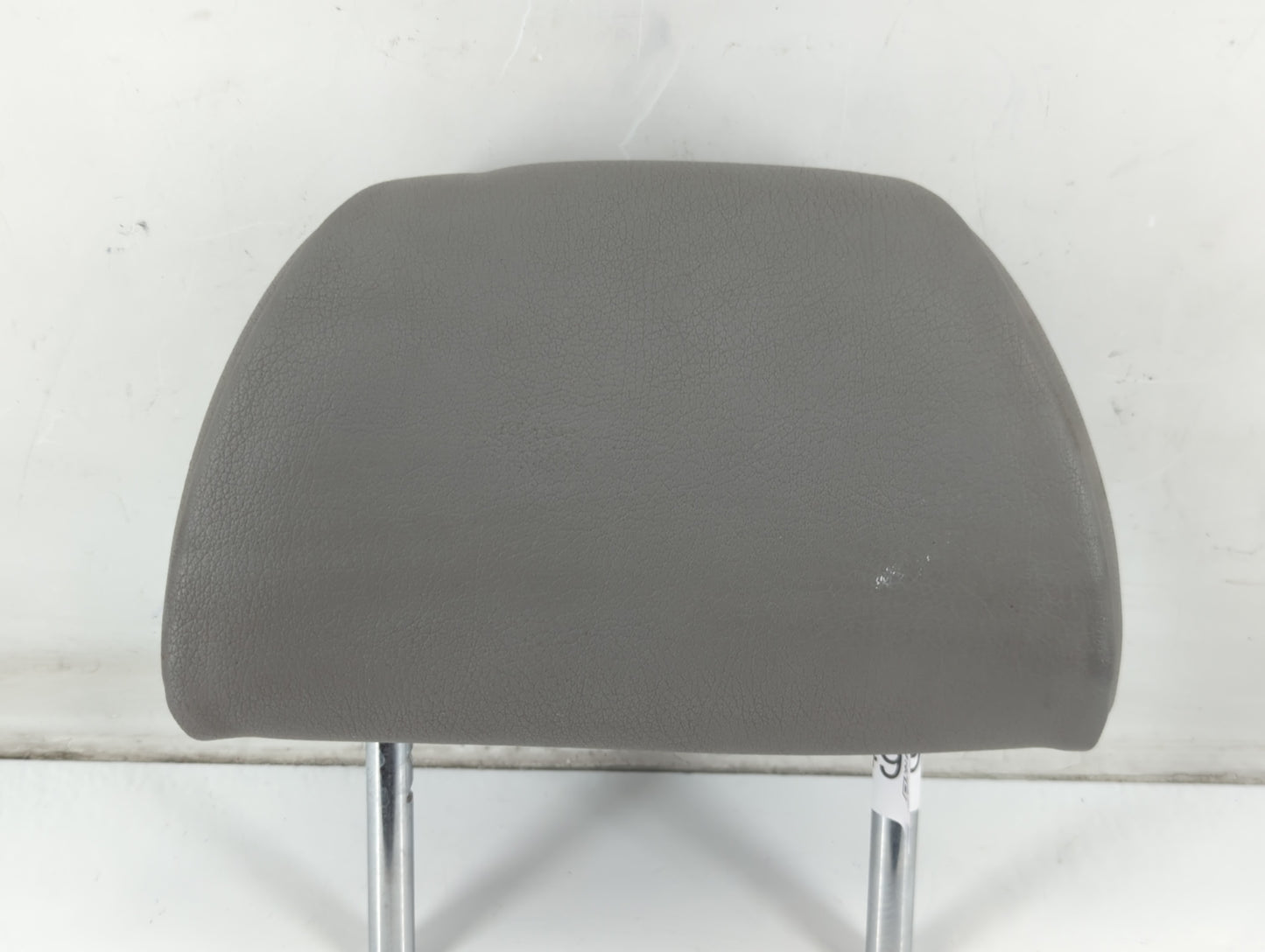 2000-2005 Volkswagen Passat Headrest Head Rest Front Driver Passenger Seat Fits Fits 2000 2001 2002 2003 2004 2005 OEM Used 