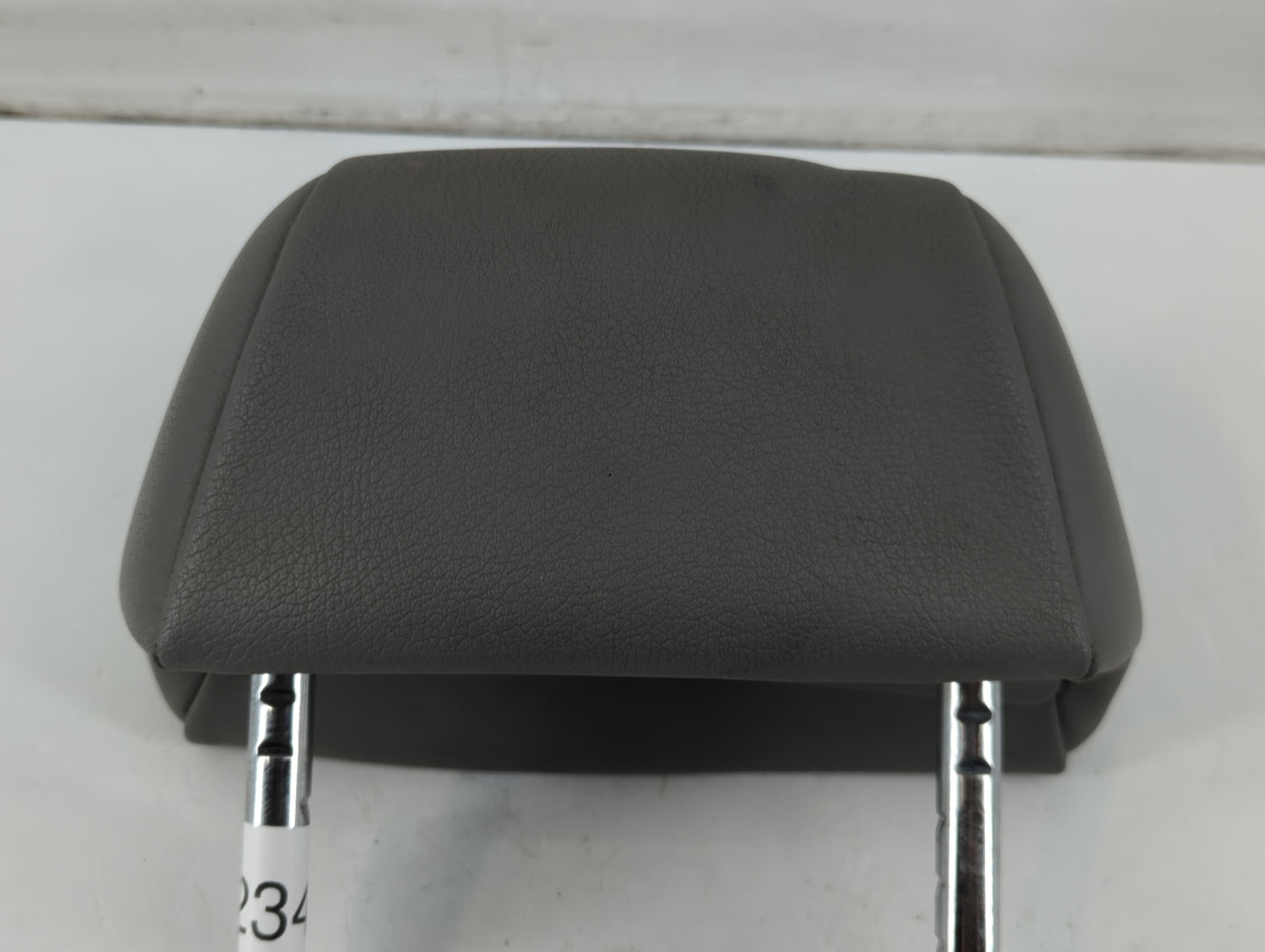 2000-2005 Volkswagen Passat Headrest Head Rest Front Driver Passenger Seat Fits Fits 2000 2001 2002 2003 2004 2005 OEM Used 