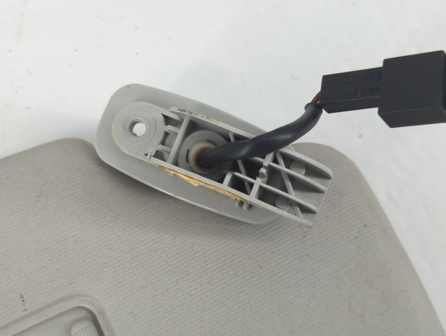 2000-2008 Volkswagen Passat Sun Visor Shade Replacement Passenger Right Mirror Fits OEM Used Auto Parts - Oemusedautoparts1.