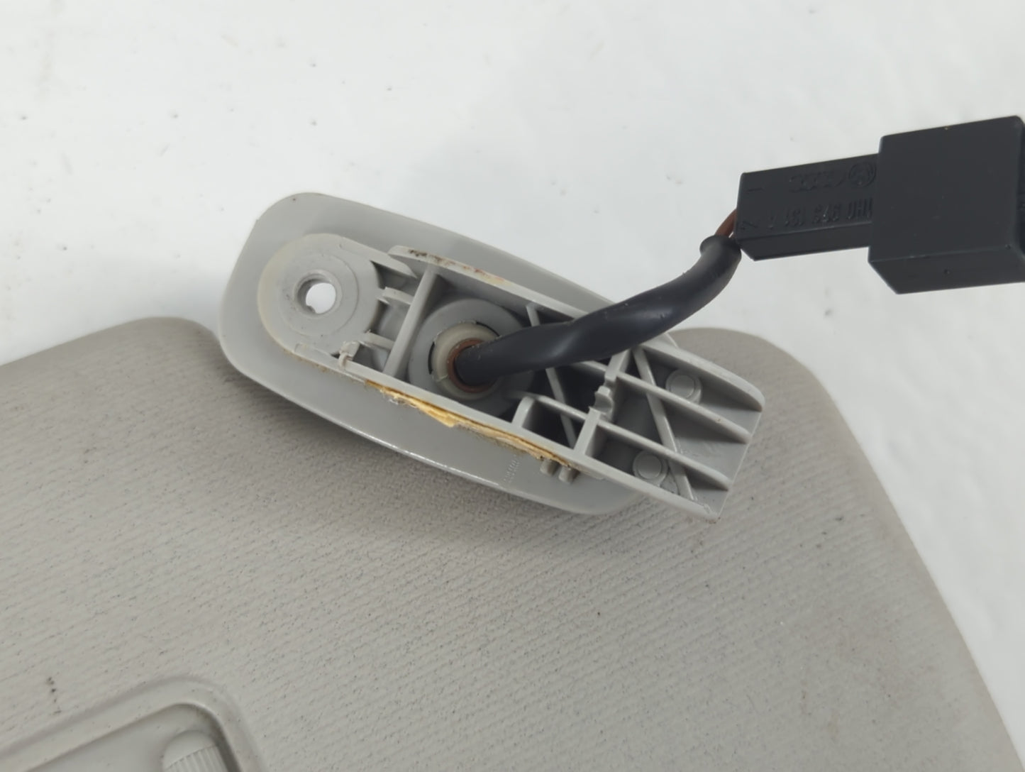 2000-2008 Volkswagen Passat Sun Visor Shade Replacement Passenger Right Mirror Fits OEM Used Auto Parts - Oemusedautoparts1.