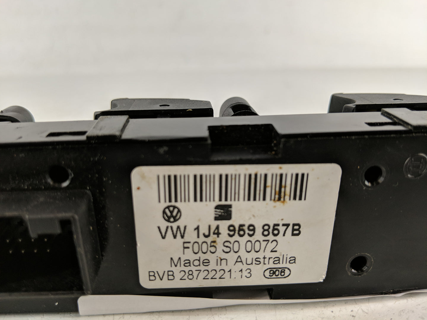 2000-2005 Volkswagen Passat Master Power Window Switch Replacement Driver Side Left P/N:1J4 959 057D Fits OEM Used Auto Part