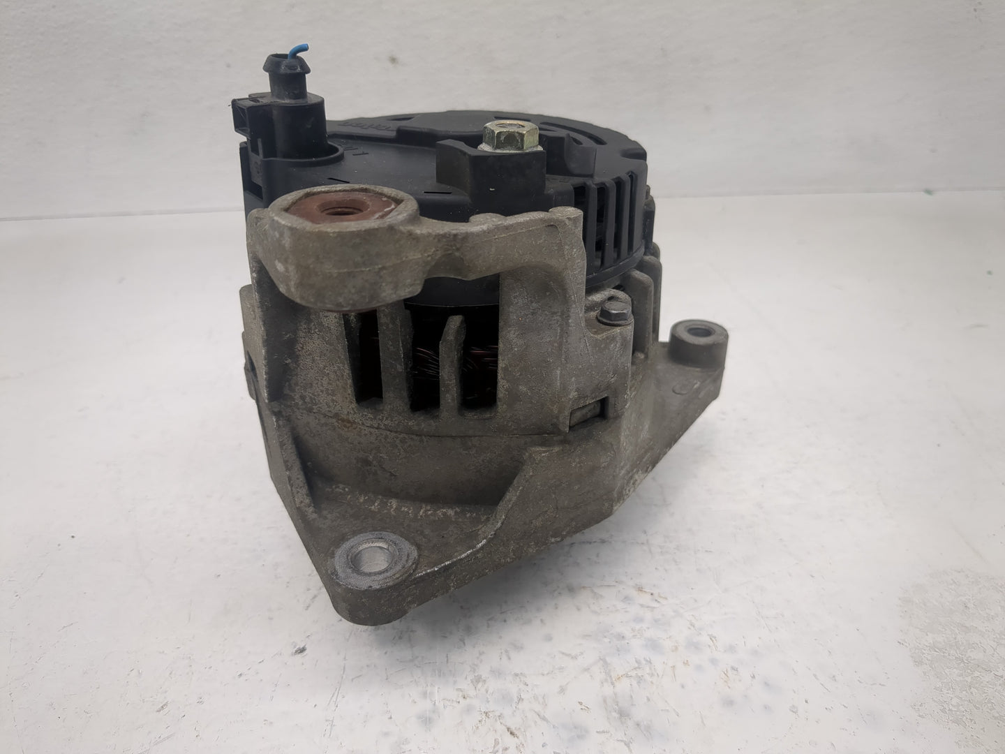 1999-2005 Volkswagen Passat Alternator Replacement Generator Charging Assembly Engine OEM P/N:06B 903 016 D Fits OEM Used Au