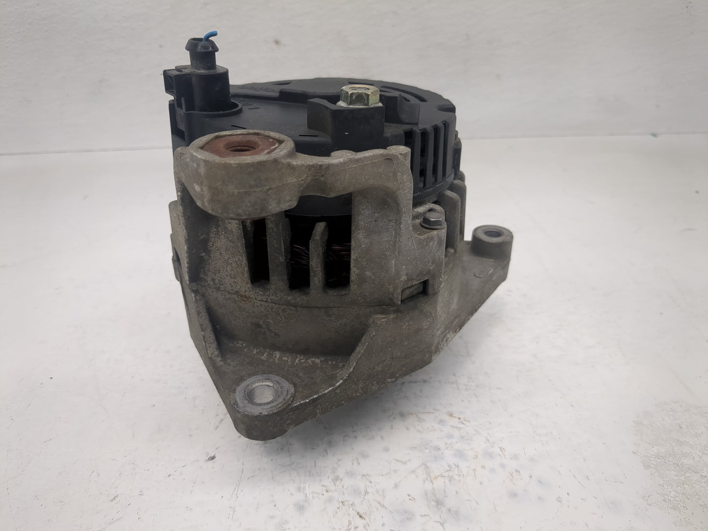 1999-2005 Volkswagen Passat Alternator Replacement Generator Charging Assembly Engine OEM P/N:06B 903 016 D Fits OEM Used Au
