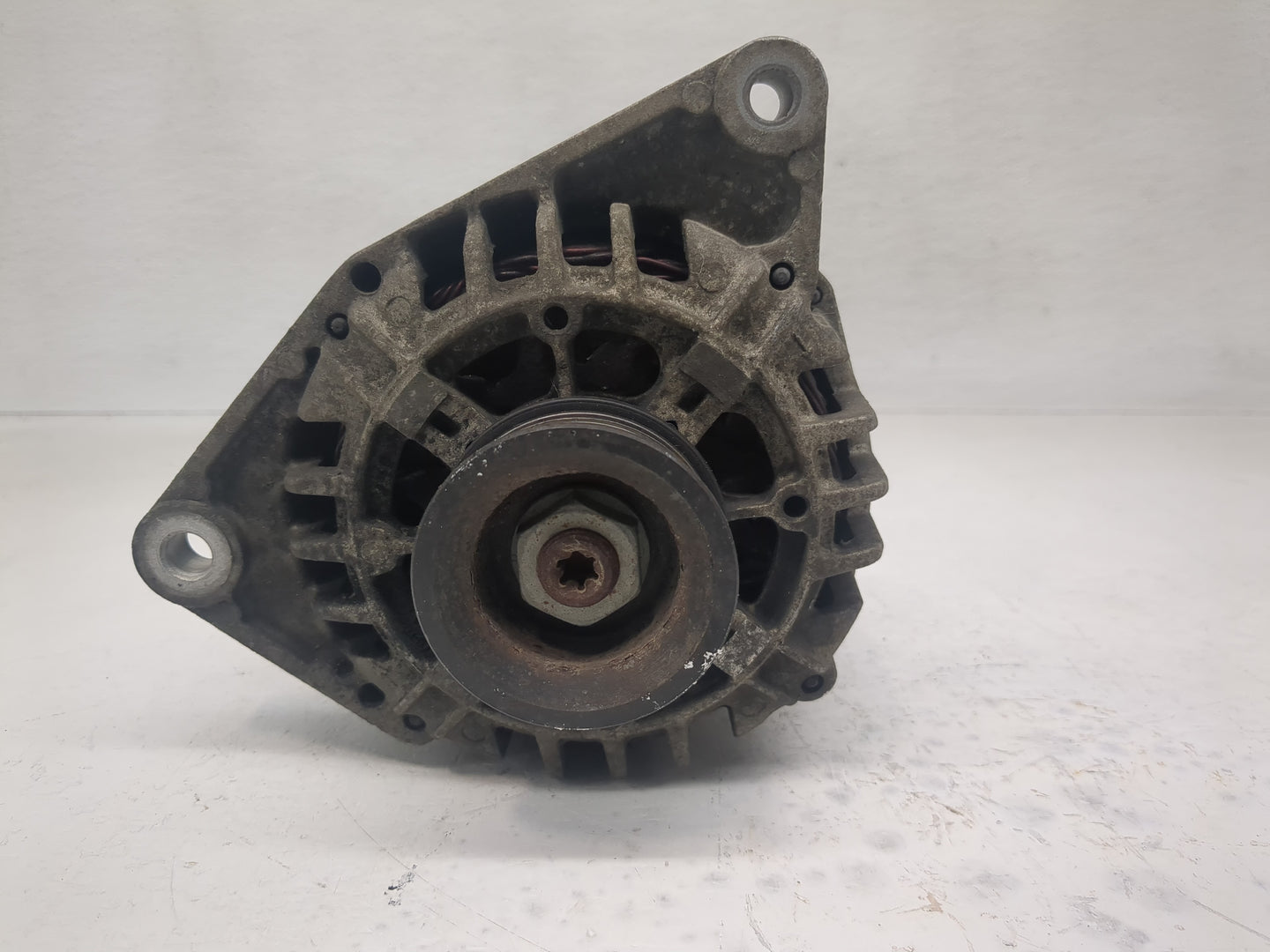 1999-2005 Volkswagen Passat Alternator Replacement Generator Charging Assembly Engine OEM P/N:06B 903 016 D Fits OEM Used Au