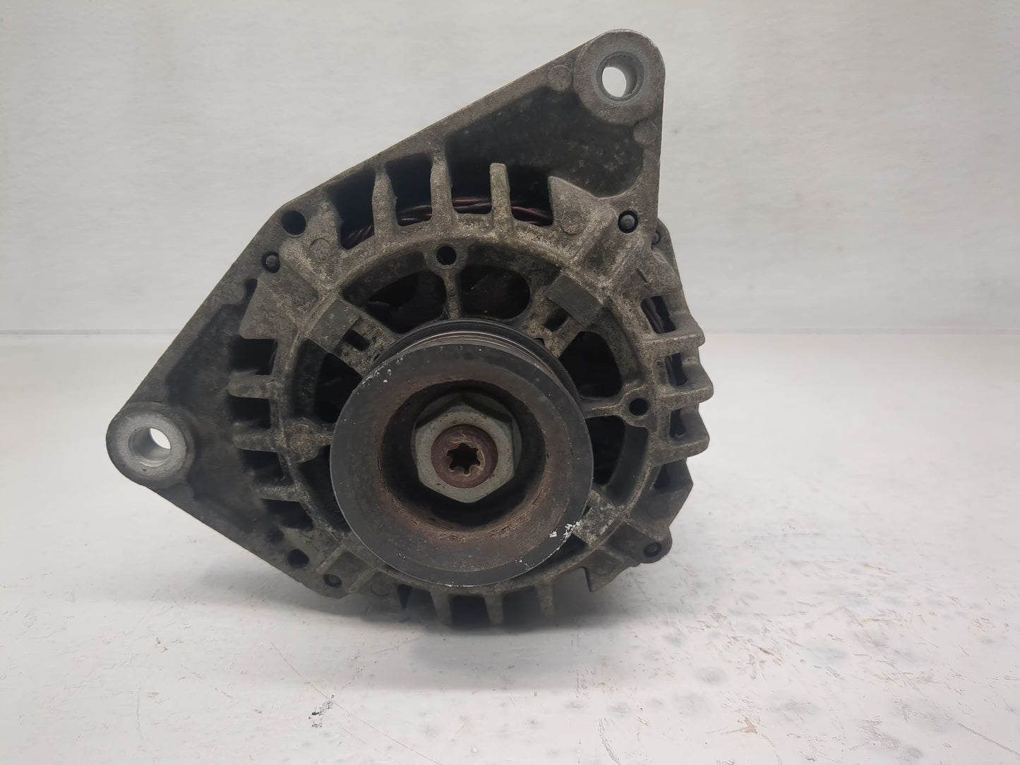 1999-2005 Volkswagen Passat Alternator Replacement Generator Charging Assembly Engine OEM P/N:06B 903 016 D Fits OEM Used Au