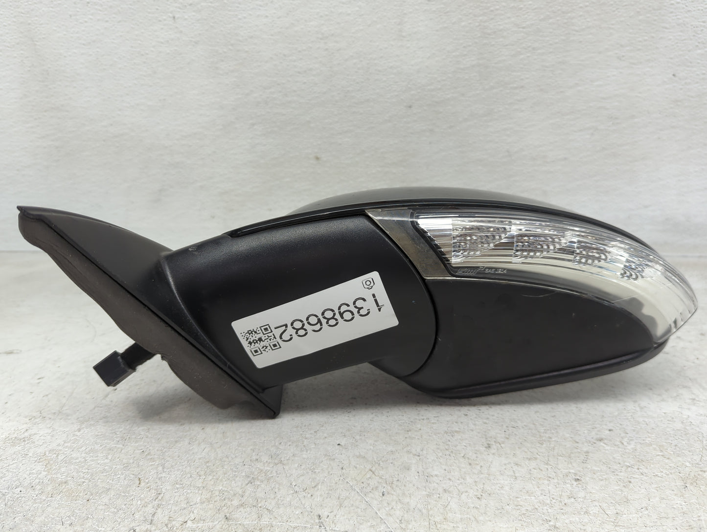 2005 Volkswagen Passat Driver Side View Mirror - Left Door Mirror OEM Used - Oemusedautoparts1.com