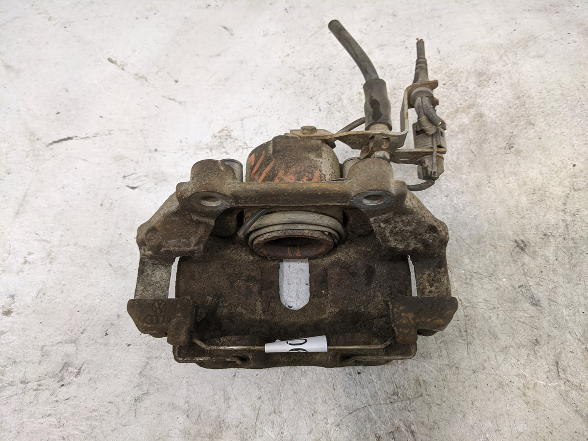 2005 Volkswagen Passat Front Driver Left Brake Caliper - Oemusedautoparts1.com