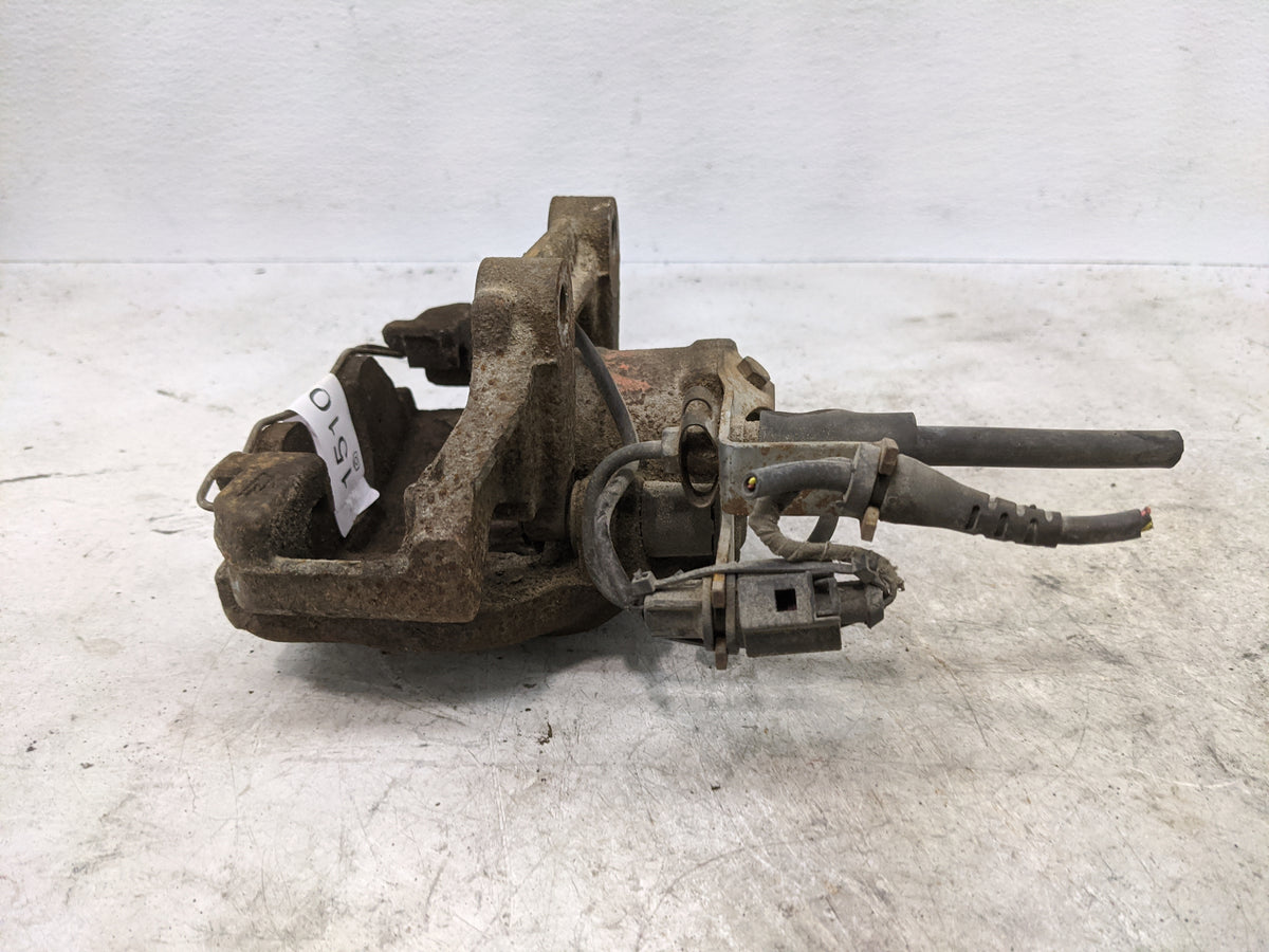 2005 Volkswagen Passat Front Driver Left Brake Caliper - Oemusedautoparts1.com