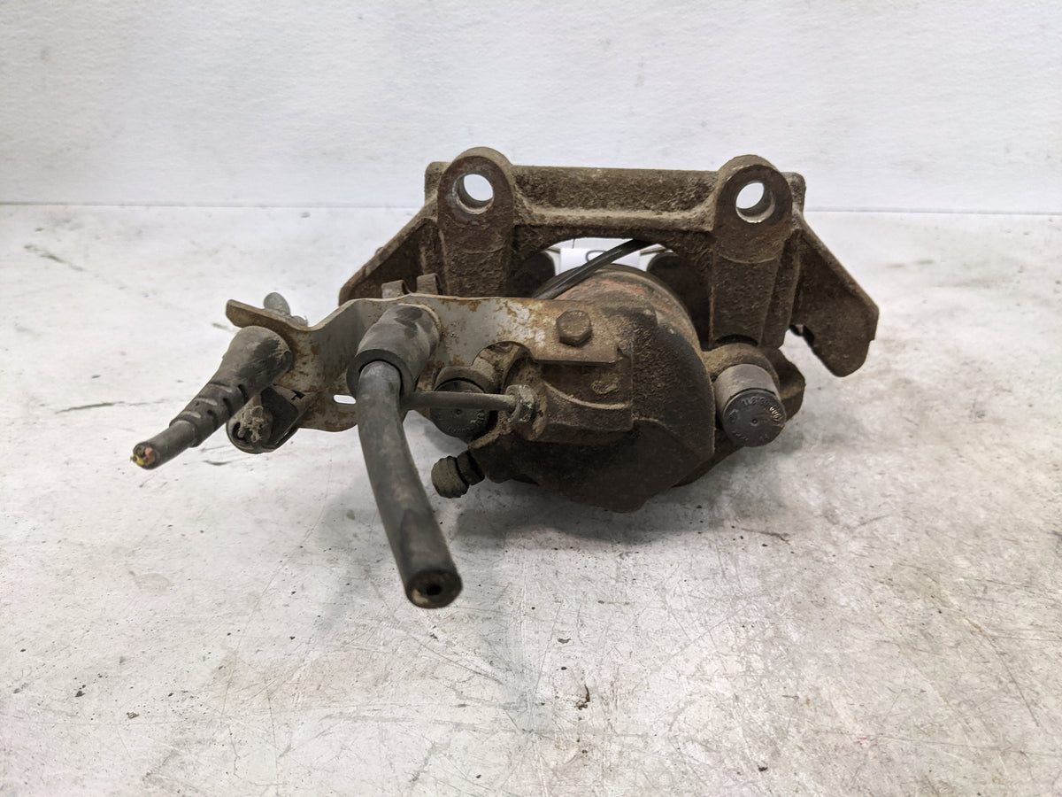 2005 Volkswagen Passat Front Driver Left Brake Caliper - Oemusedautoparts1.com