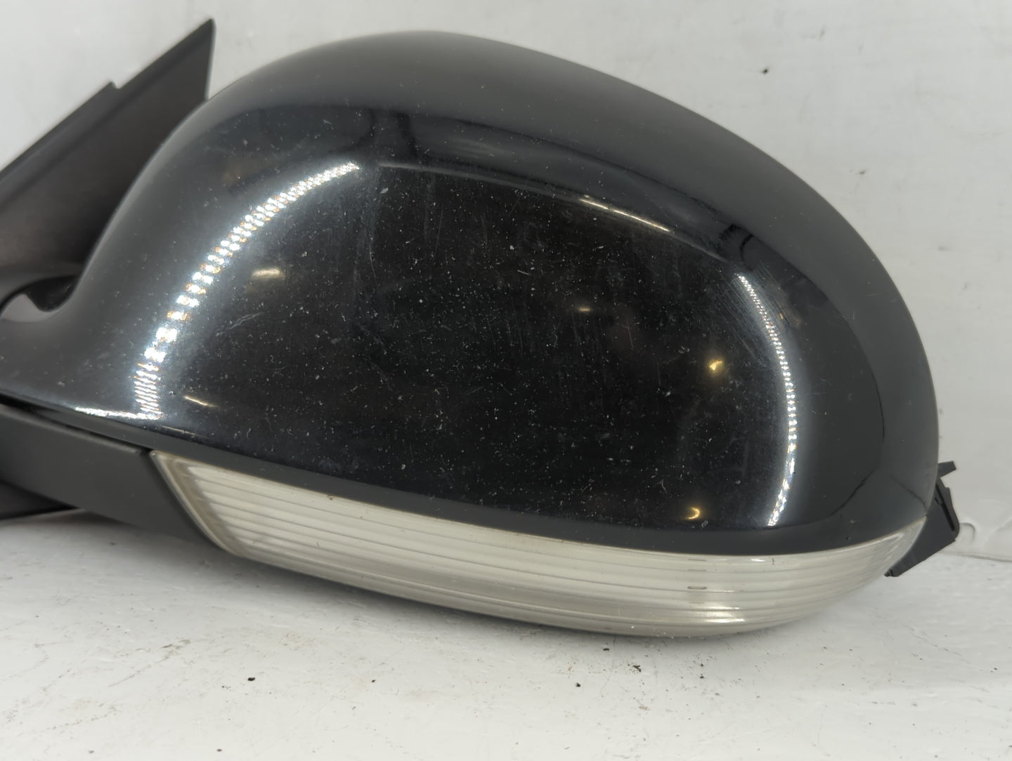 2005 Volkswagen Passat Driver Side View Mirror - Left Door Mirror OEM Used - Oemusedautoparts1.com